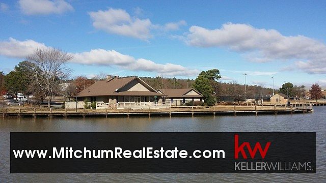 2nd image of 600 Edgewood Dr