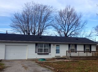 5479 Cross Church Rd, Pinckneyville, IL 62274