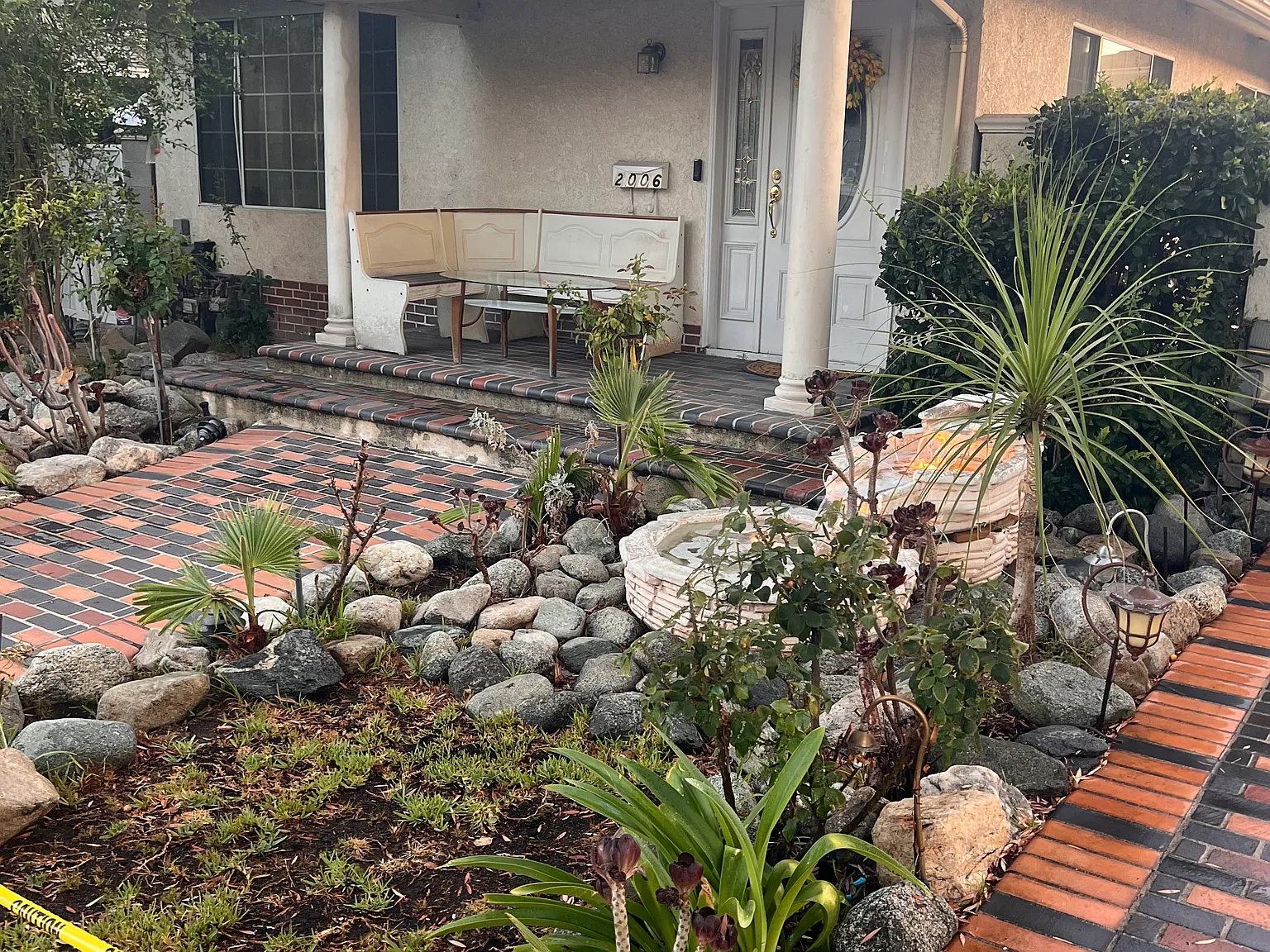 2 bed, 850 sqft, $2,800 — Photo 1