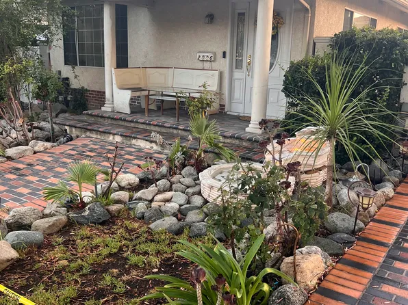 2006 W Glenoaks Blvd, Glendale, CA 91201