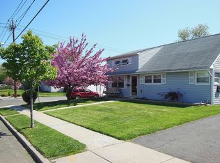 96 Hagaman St, Carteret, NJ
