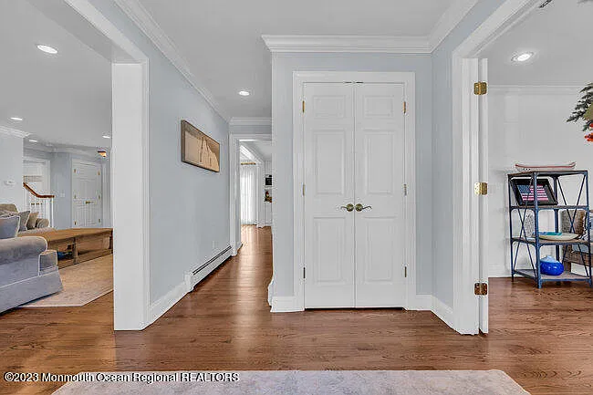 4 bed, 3.5 bath, 3276 sqft, $13,000 — Photo 3