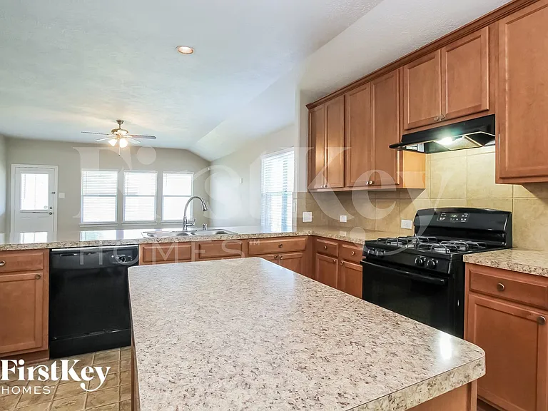 3331 Aegean Dr — Photo 6