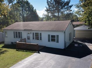 110 N Peck Dr, Independence, MO 64056