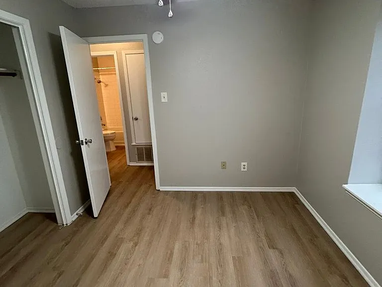 7900 W Gate Blvd — Photo 15