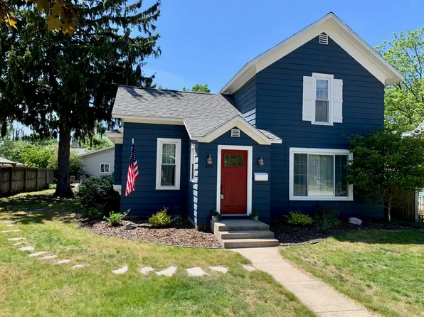 413 N Rath Ave, Ludington, MI 49431