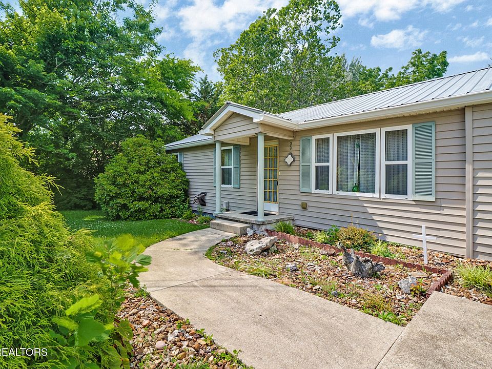 1st image of 20 Harper Ln
