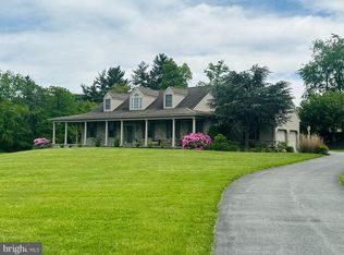 15 Shetland Dr, Hummelstown, PA 17036