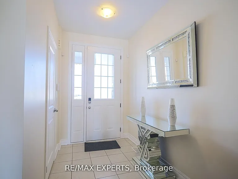27 Hogan Manor Dr — Photo 6