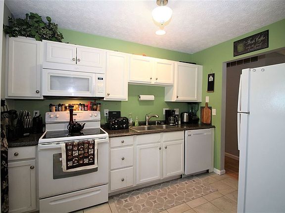 3rd image of 1820 Apple Cider Dr