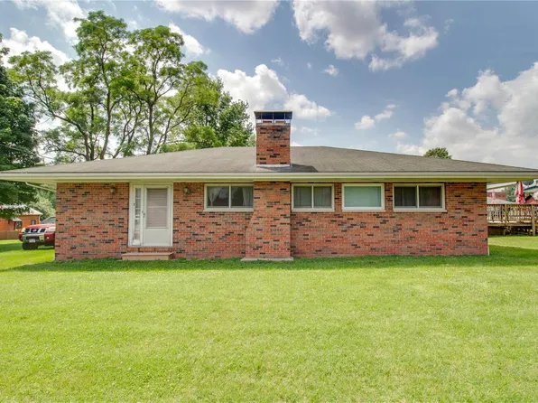 7 State St, Pocahontas, IL 62275
