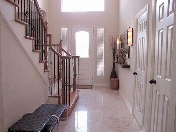 2nd image of 5201 Pineglen Ct