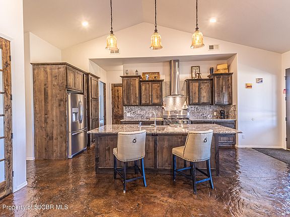 4th image of 32 Road 3628