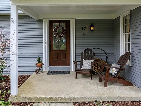 3rd image of 17 Timberlake Dr