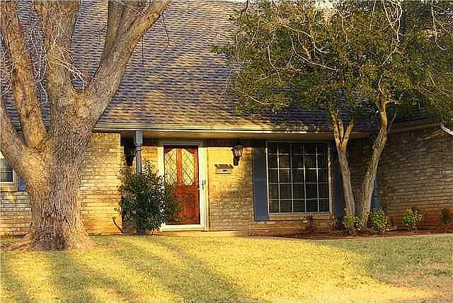2nd image of 8716 Lakeaire Dr