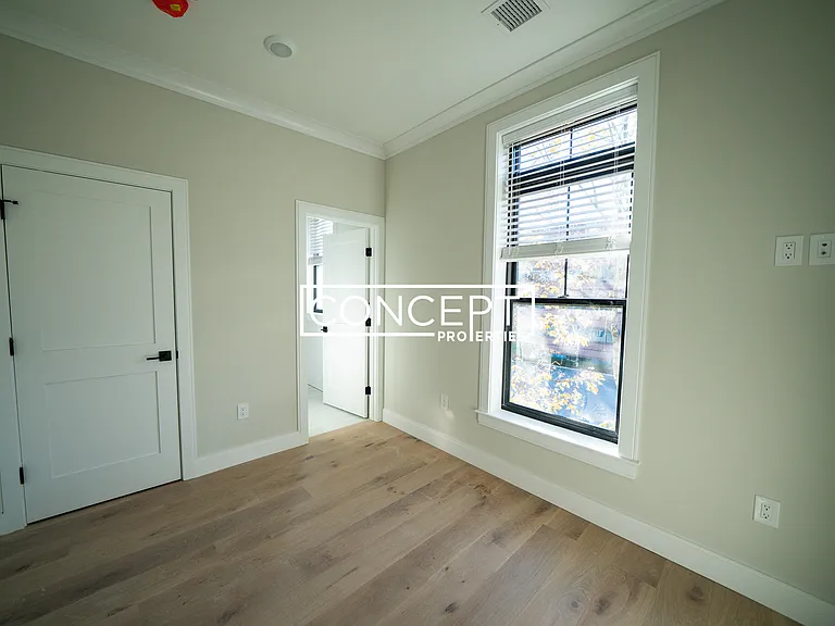157 Everett St #301 — Photo 5