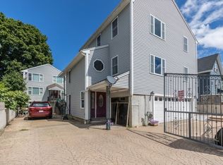 62 62.5 #&-64, Worcester, MA 01605