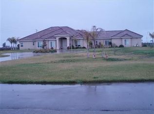 3890 N Del Norte Ave, Kerman, CA 93630