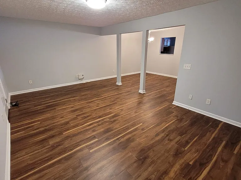 5615 Strathmoor Manor Cir — Photo 18