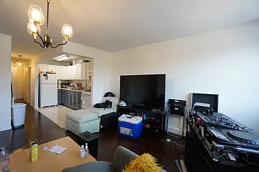 Rented by Rennit Inc.