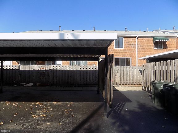 3rd image of 1328 Woodbridge St