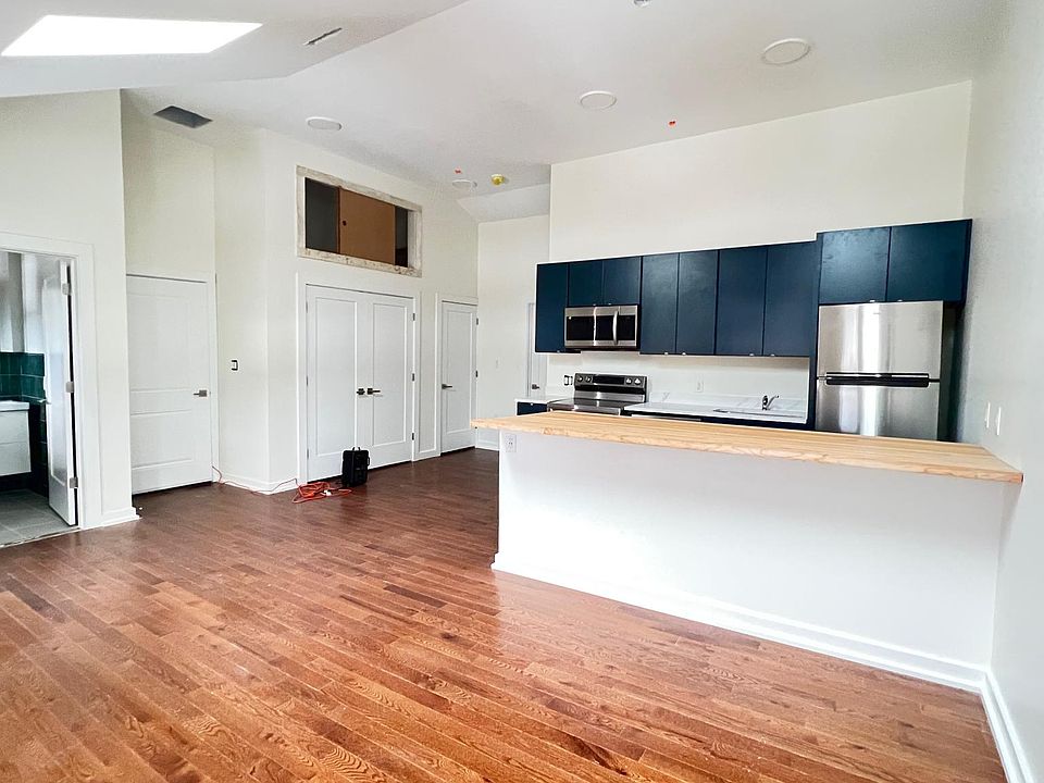 Living Area/Kitchen