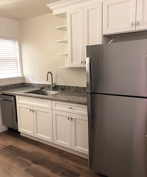 kit sink wall