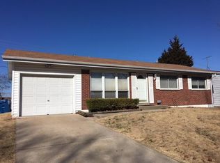 1731 Grafton Dr, Saint Louis, MO 63136