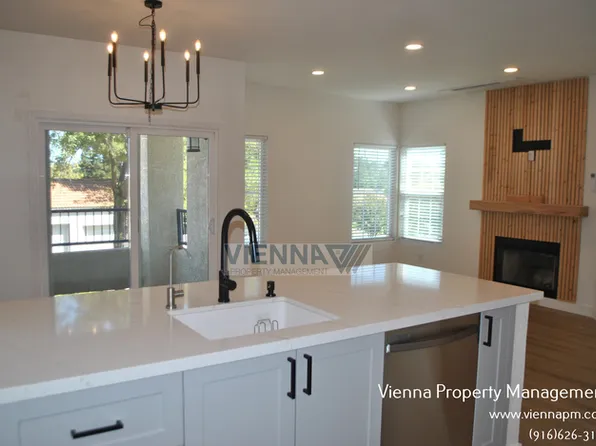 102 Beachcomber Dr E #102, Rocklin, CA 95677