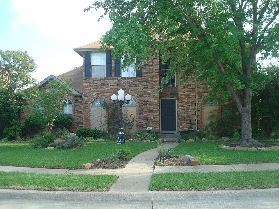 1st image of 605 W Oak St
