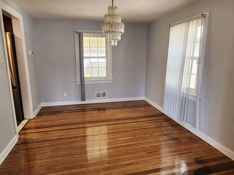 373 E Lake Ave — Photo 7