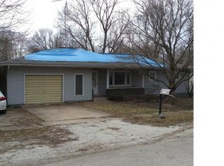 310 S Curtis St, Edinburg, IL