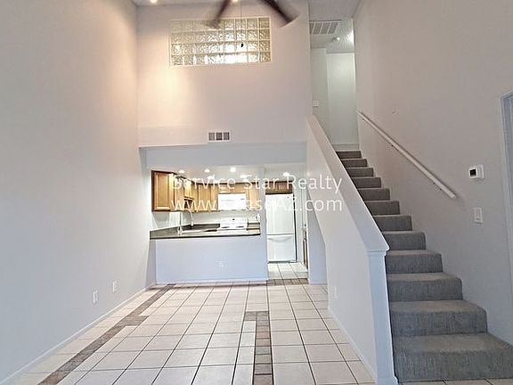 4th image of 850 S River Dr Unit 1007