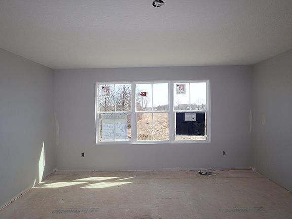 3rd image of 5614 Dutch Ln