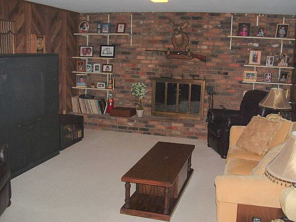 Family Room w/ WBFP!