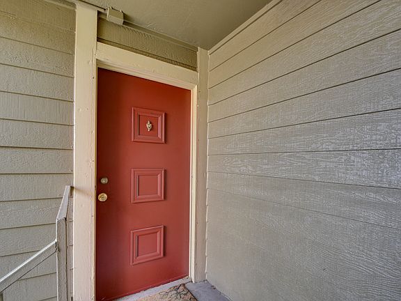 2nd image of 4400 S Quebec St APT E202