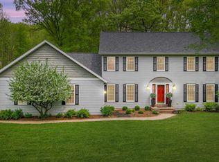 W8594 Woodduck Ct, Hortonville, WI 54944