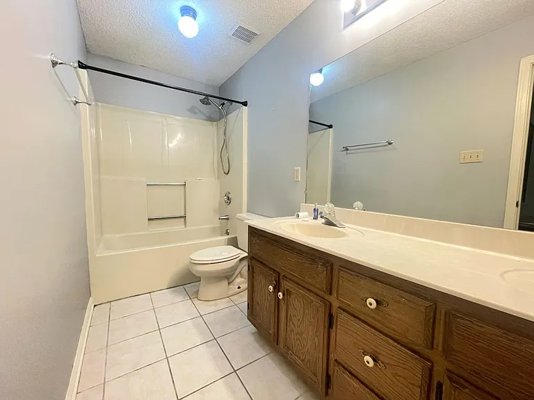 7320 N Hamilton Cir — Photo 9