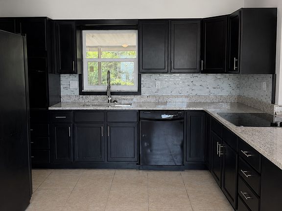 5th image of 845 N Fairbanks Dr #A