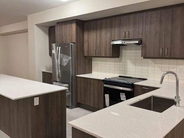 125 Seguin St, Richmond Hill, ON L4E 2Y8