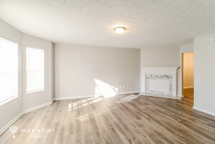 5712 Windfall Ln — Photo 4