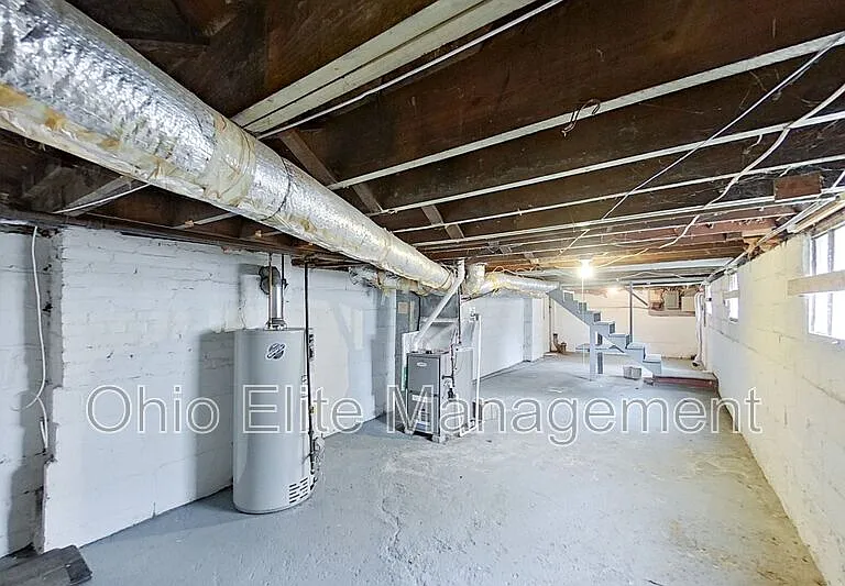 461 Reinhard Ave — Photo 10