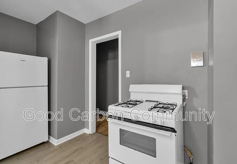 328 Elmwood Ave #2 — Photo 6