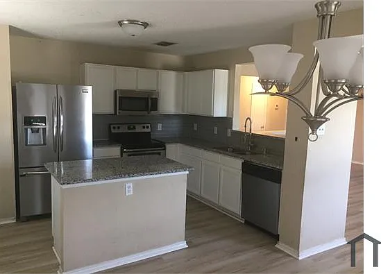 1669 Crown Point Dr — Photo 5