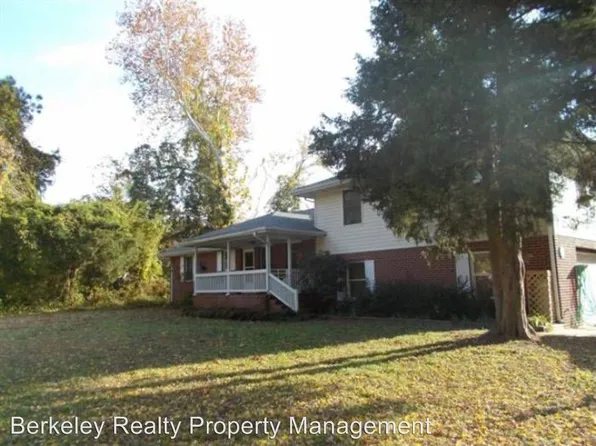 7797 Richmond Rd, Toano, VA 23168