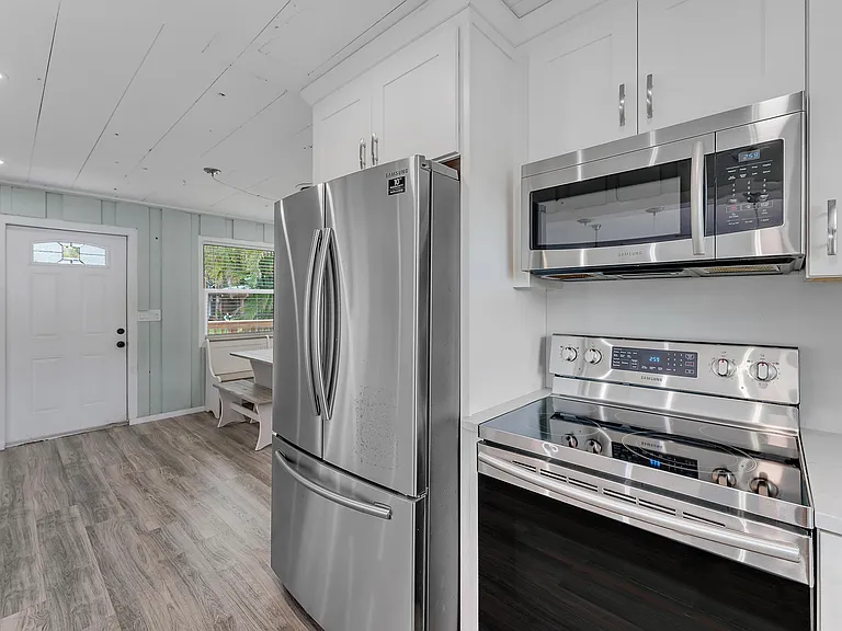 856 SW Rustic Cir — Photo 18