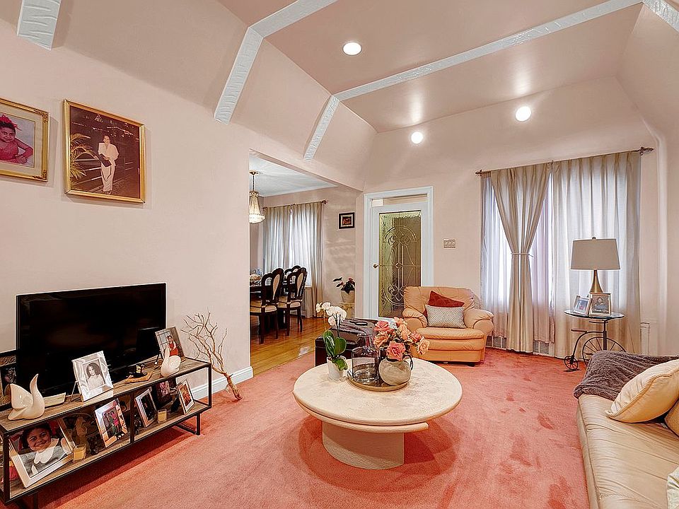 1st image of 4705 Avenue