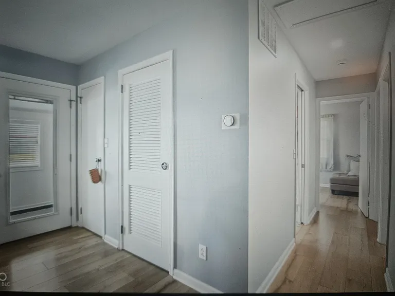 1004 W Noble St — Photo 10