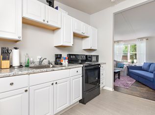 610 W 25th St, Lawrence, KS 66046