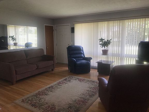 2nd image of 17784 Ash Dr